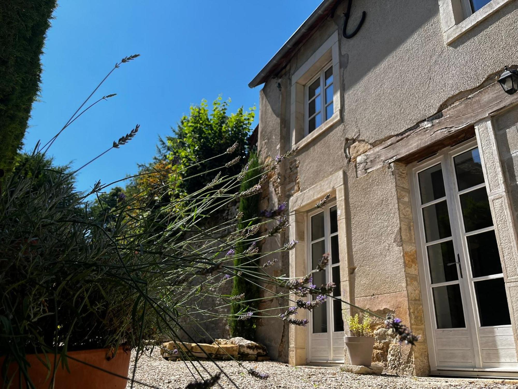Charming Cottage In Chateau Les Roches Gardens Mont-Saint-Jean  المظهر الخارجي الصورة